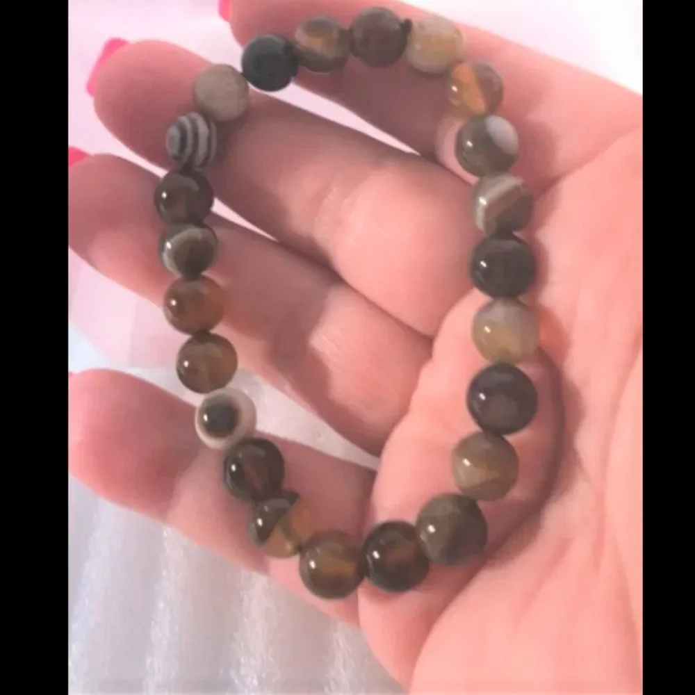 Banded Agate Beaded Bracelet - 8mm - Stretches